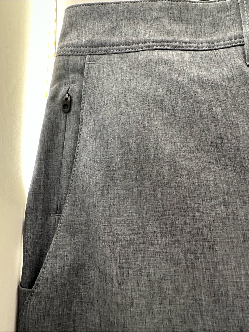 7 Diamonds Aeroplane Performance Shorts Men’s 35 Gray Stretch Golf Travel NWT - Picture 4 of 10